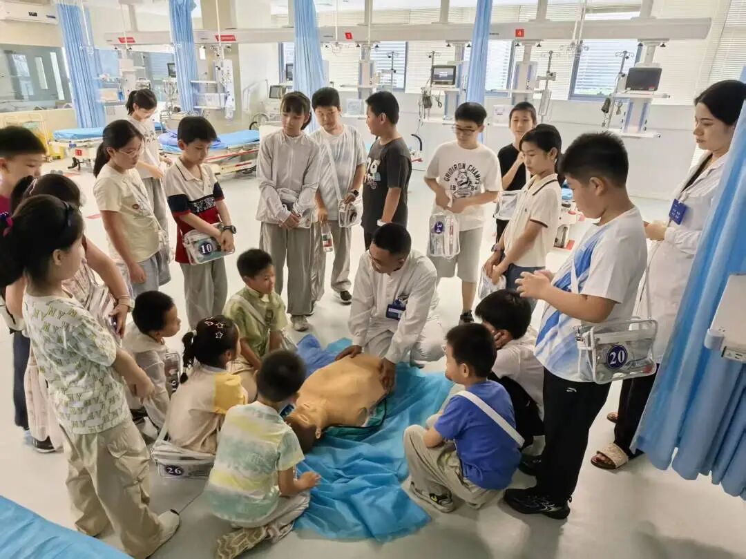 “医”路有你,伴我“童”行|这个夏天,解锁一场双向成长的研学之旅