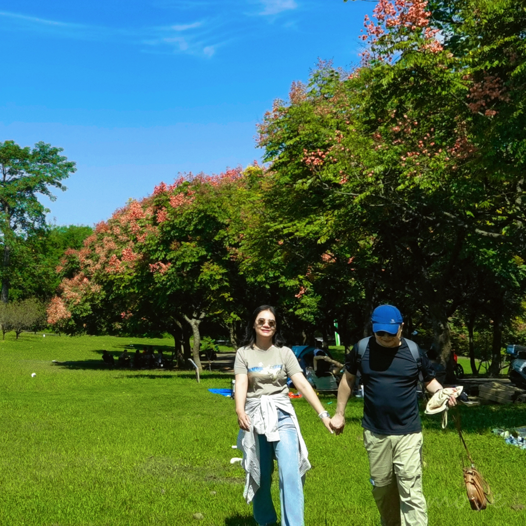 undefined 【“医”路相伴 白袍情长⑤】冯杰荣和林慕贞:你守生命关口,我护病房安康