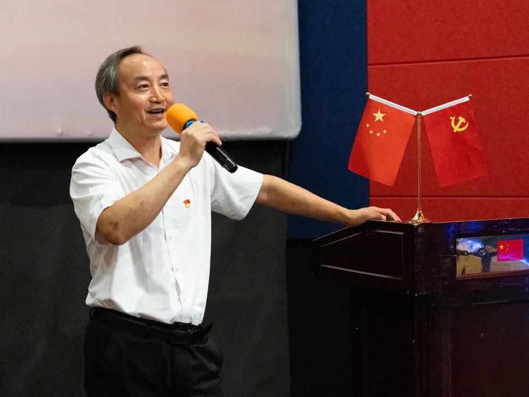 徐州仁慈医院开展庆祝医师节暨党员政治生日主题党日活动
