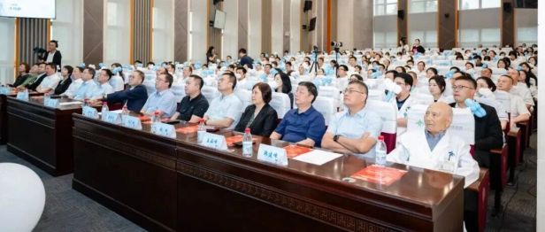 交大一附院第九届“中国医师节”庆祝暨表彰大会成功举办