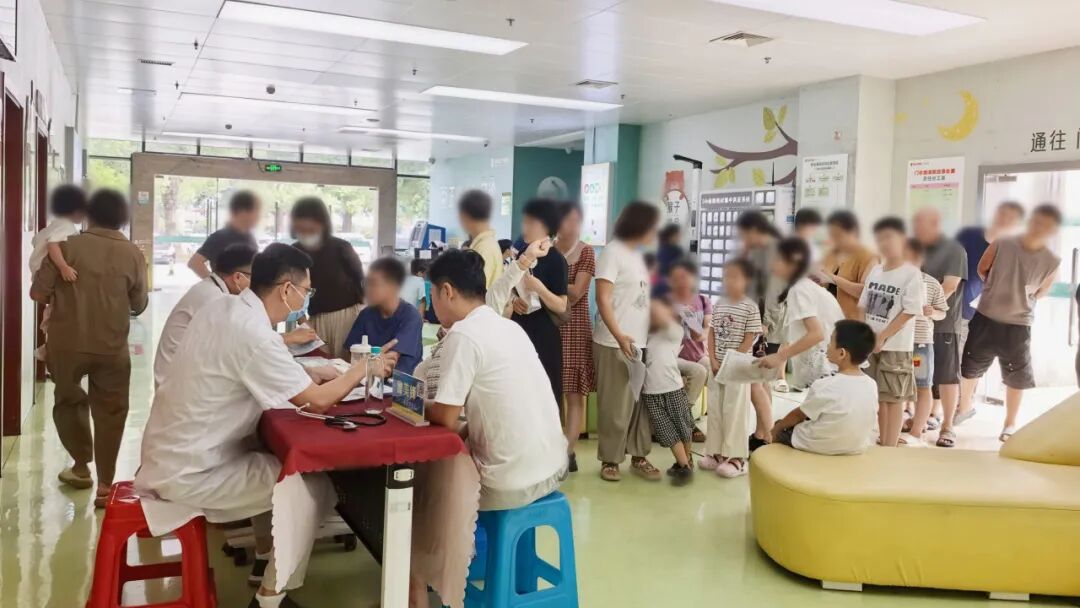 人从众！60余组家庭纷至沓来，只为这份“医靠”→