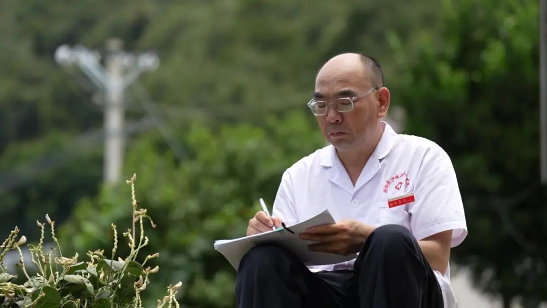 2026“荆楚最美健康守护者”——梅春雷