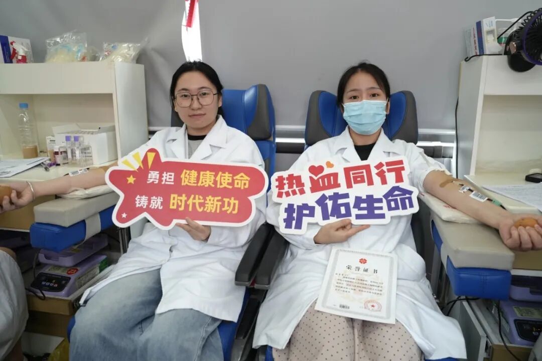 铸魂强基 德高技精 | 黄山华泽医院开展庆祝第九个“中国医师节”系列活动