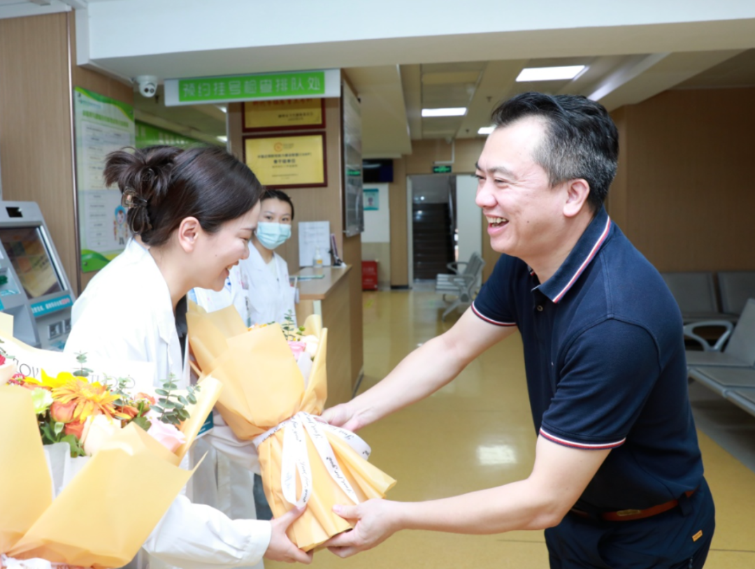 铸魂强基 德高技精——我院开展庆祝第九届中国医师节系列活动