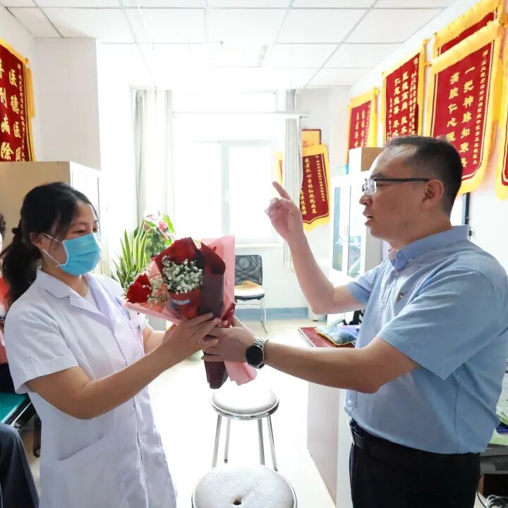 北大医疗海洋石油医院举行2026年医师节系列庆祝活动