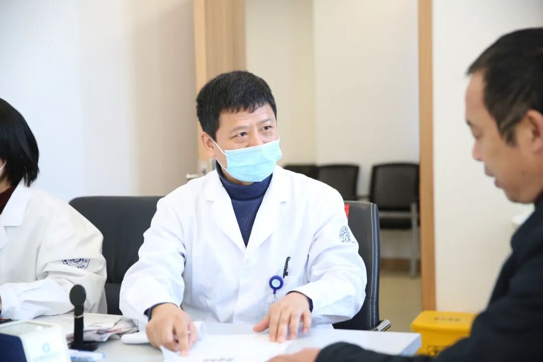 铸魂强基 德高技精 | 致敬每一位生命守护者,祝全体医师节日快乐!