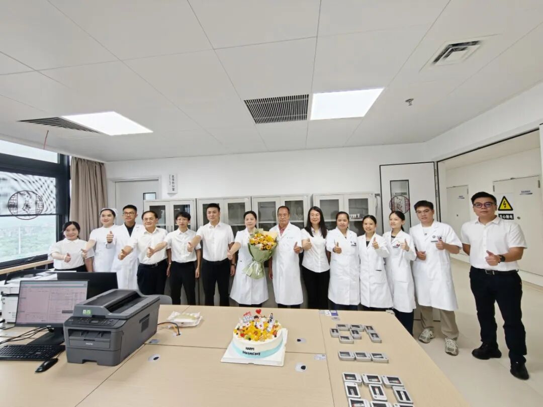 铸魂强基 德高技精｜广西自贸区医院开展医师节慰问活动
