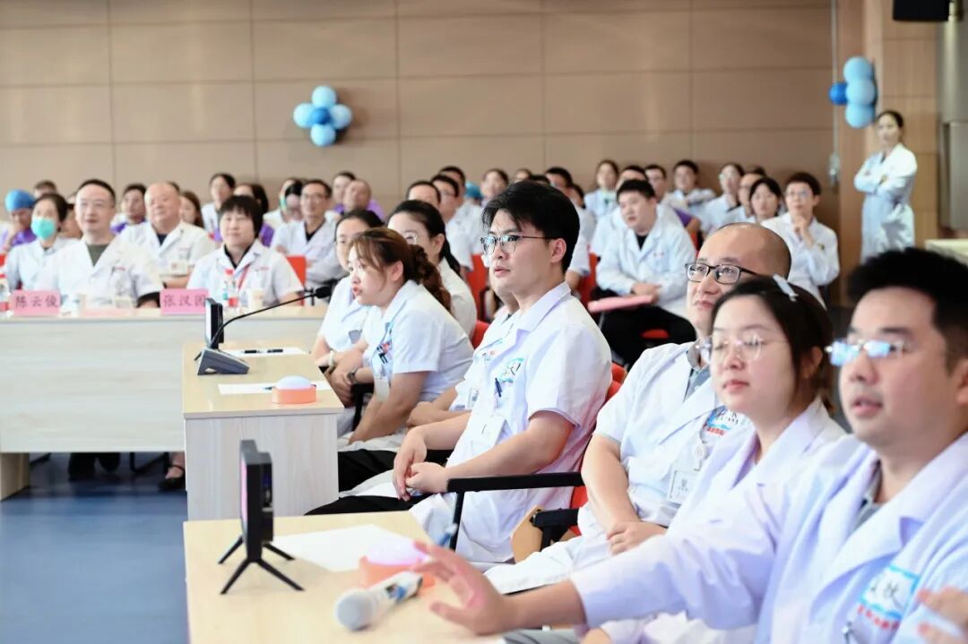 铸魂强基•德高技精|镇江瑞康医院2026中国医师节庆祝表彰大会