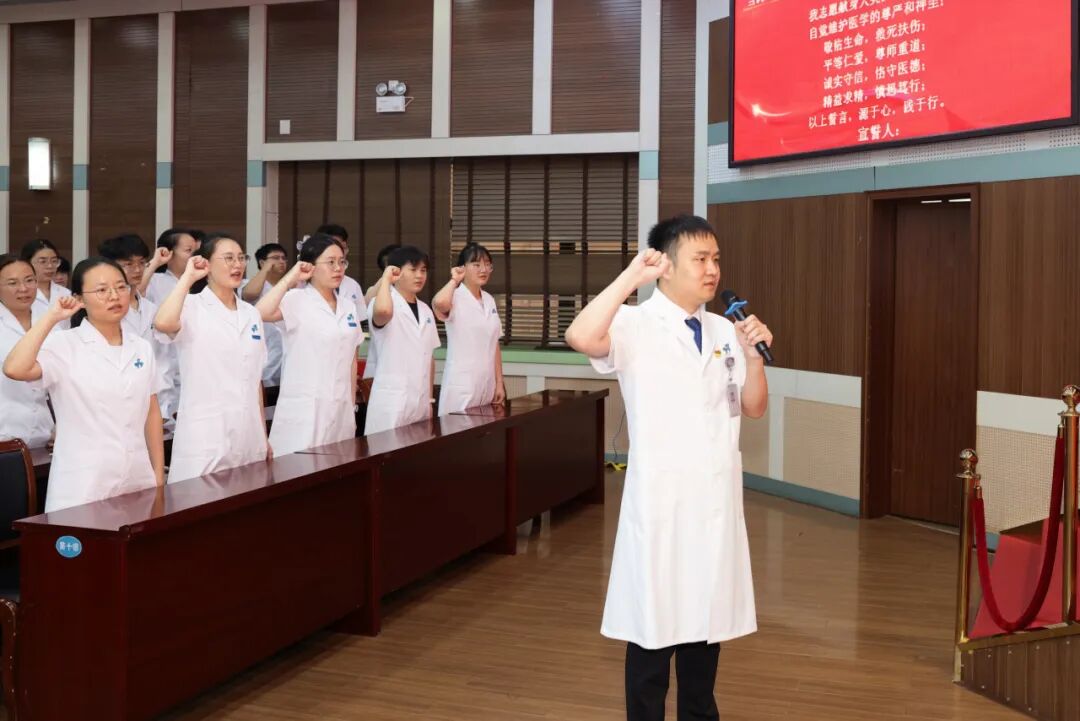有一束光,叫中国医师。