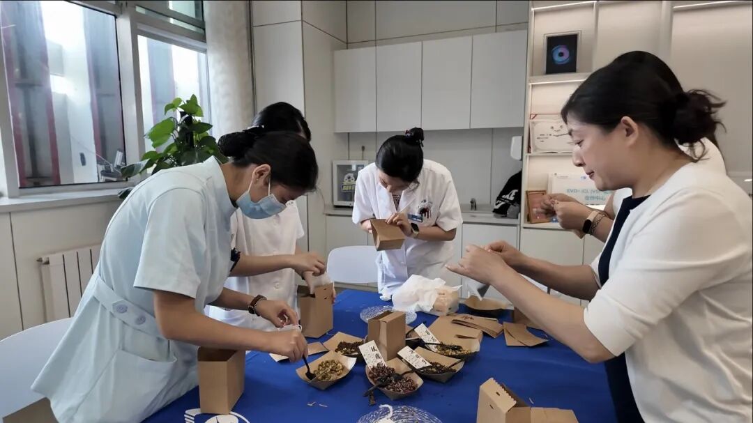 致敬光明守护者 | 天津华厦圆满举办第九届中国医师节庆祝活动