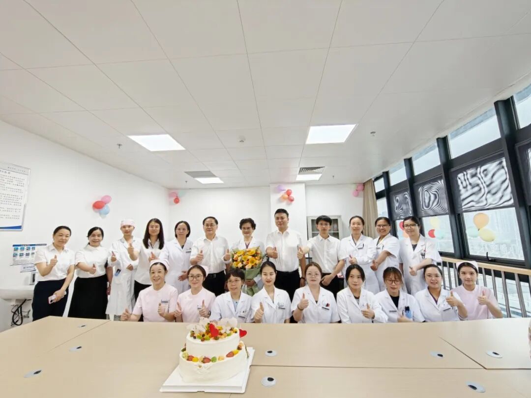 铸魂强基 德高技精｜广西自贸区医院开展医师节慰问活动