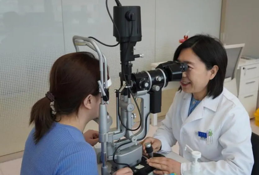 8・19 中国医师节|廿五载追光守眸,以仁心赴光明之约——致敬辽宁爱尔眼科医院全体医师