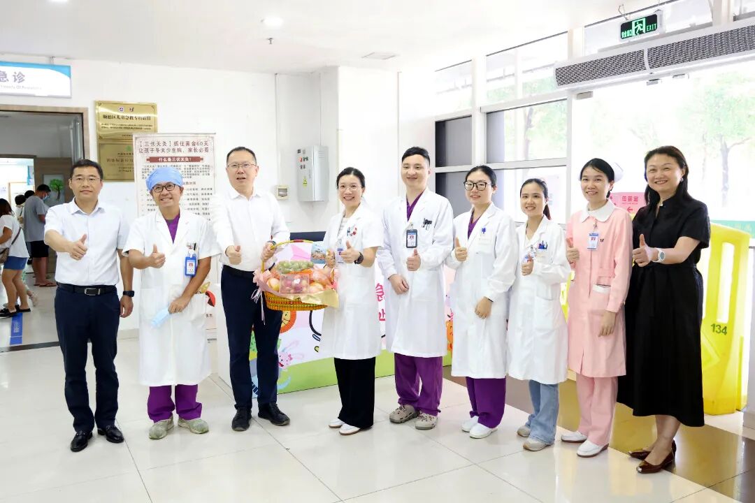 undefined 医心向光,照见初心——我院举行2026年中国医师节系列活动
