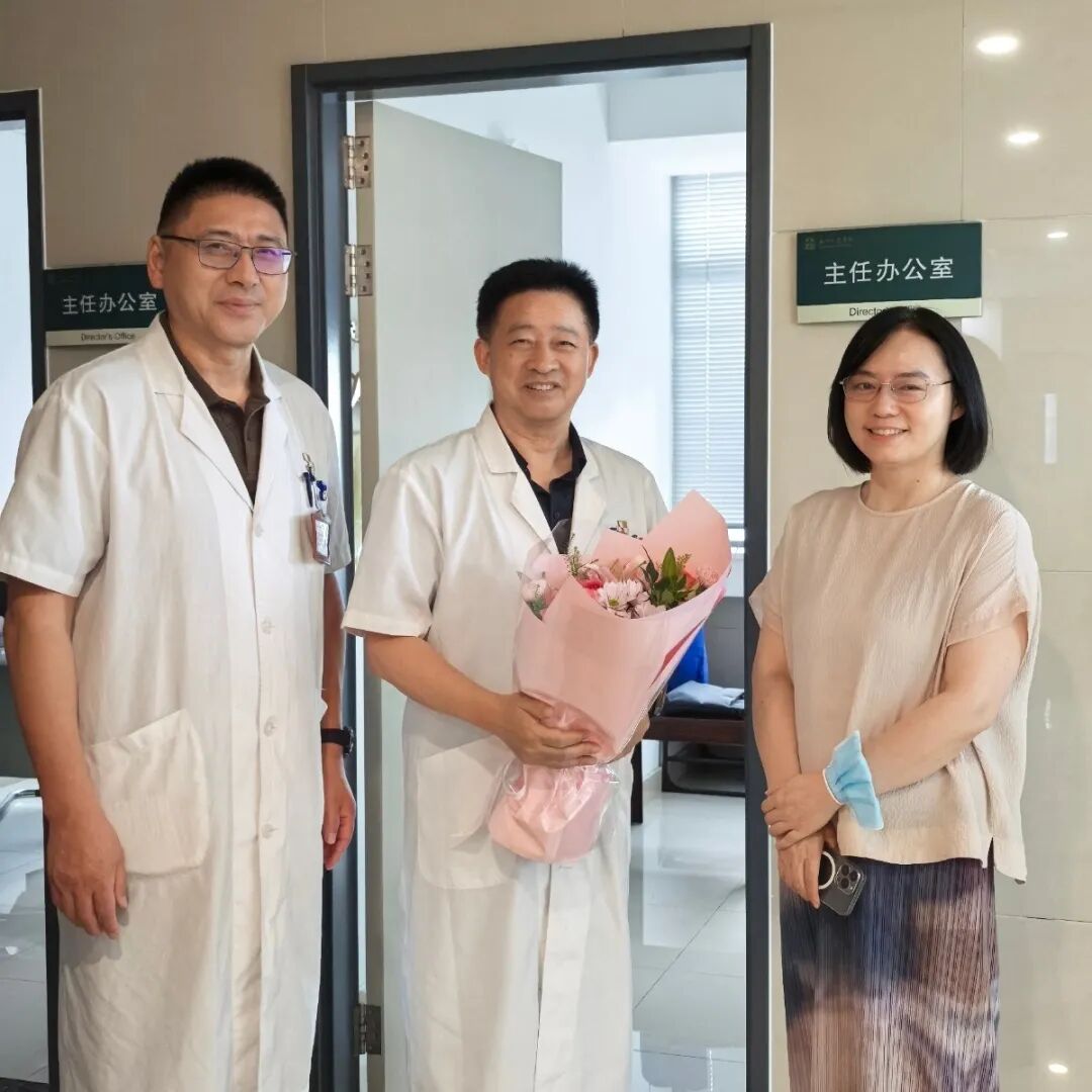 追光的人,终会光芒万丈!今天,把头条留给“生命守护者”