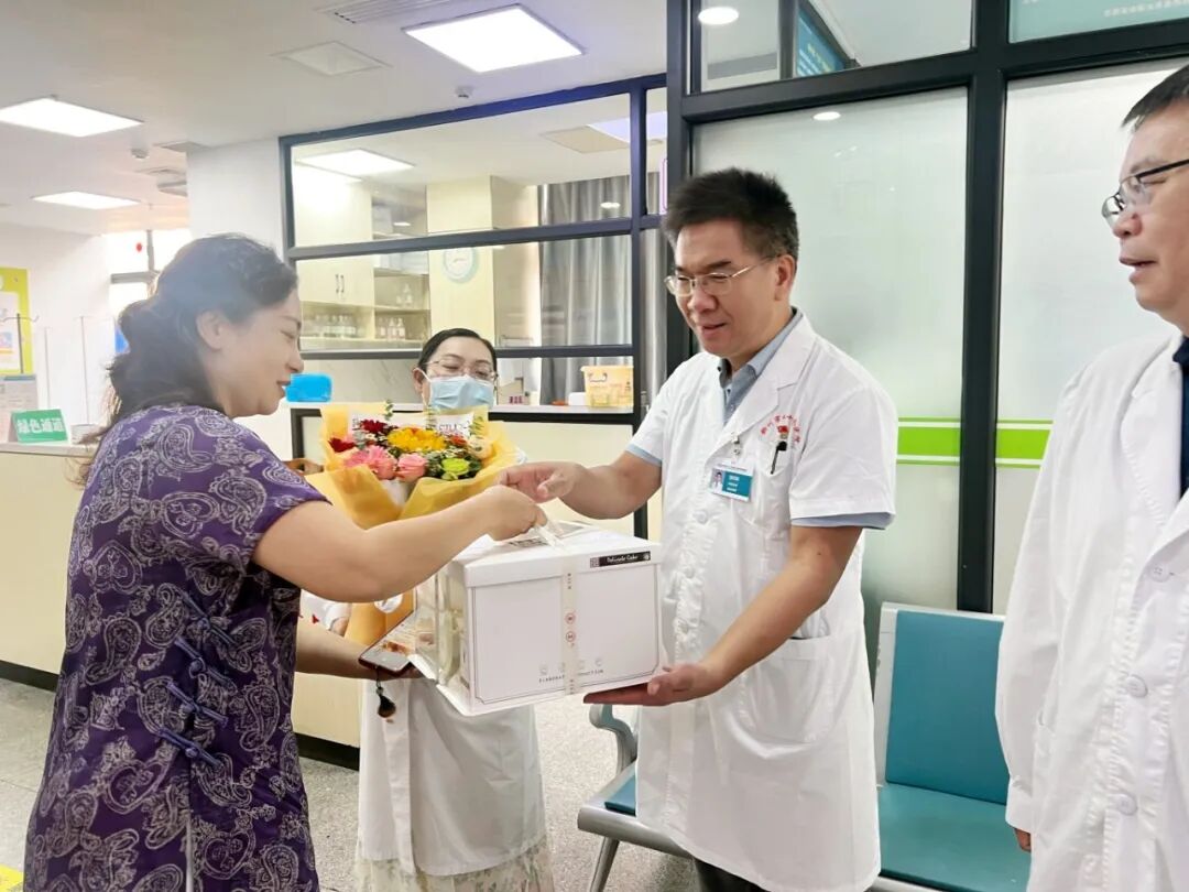 铸魂强基 德高技精——我院开展庆祝第九届中国医师节系列活动