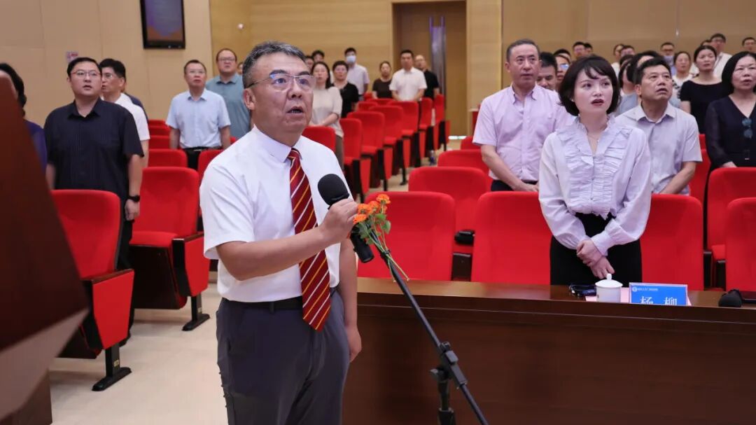 医者笃行提质赋能 医养融合温暖朝夕 | 前海人寿广州总医院2026年中国医师节暨优秀医师表彰大会圆满举行