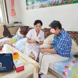 【我身边的家庭医生】十余载扎根基层守初心，温情家庭医生守护万家安康 ——记石河子市52社区卫生服务站家庭医生齐雯