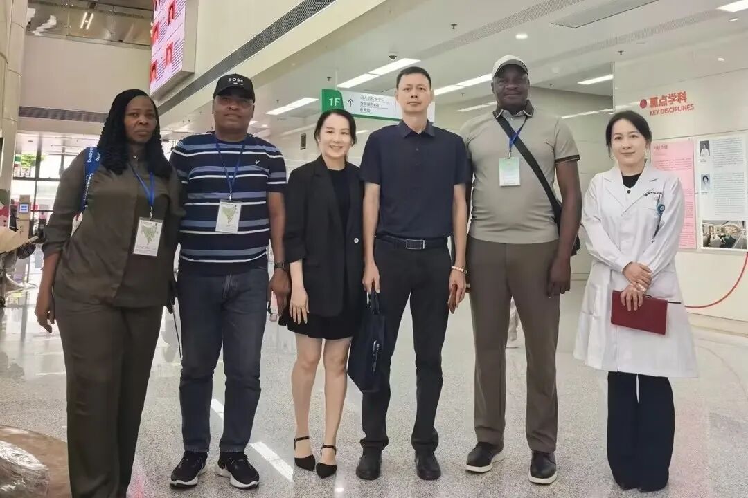 赤道几内亚医院管理研修班到访深圳市妇幼保健院,开展参访交流