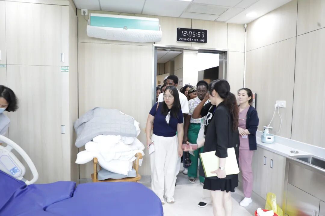 赤道几内亚医院管理研修班到访深圳市妇幼保健院,开展参访交流