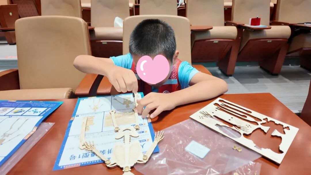 寻找“长高”密码,南方报业小记者走进深圳市妇幼保健院