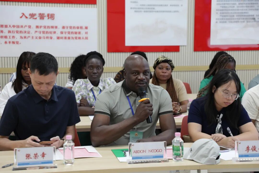 赤道几内亚医院管理研修班到访深圳市妇幼保健院,开展参访交流