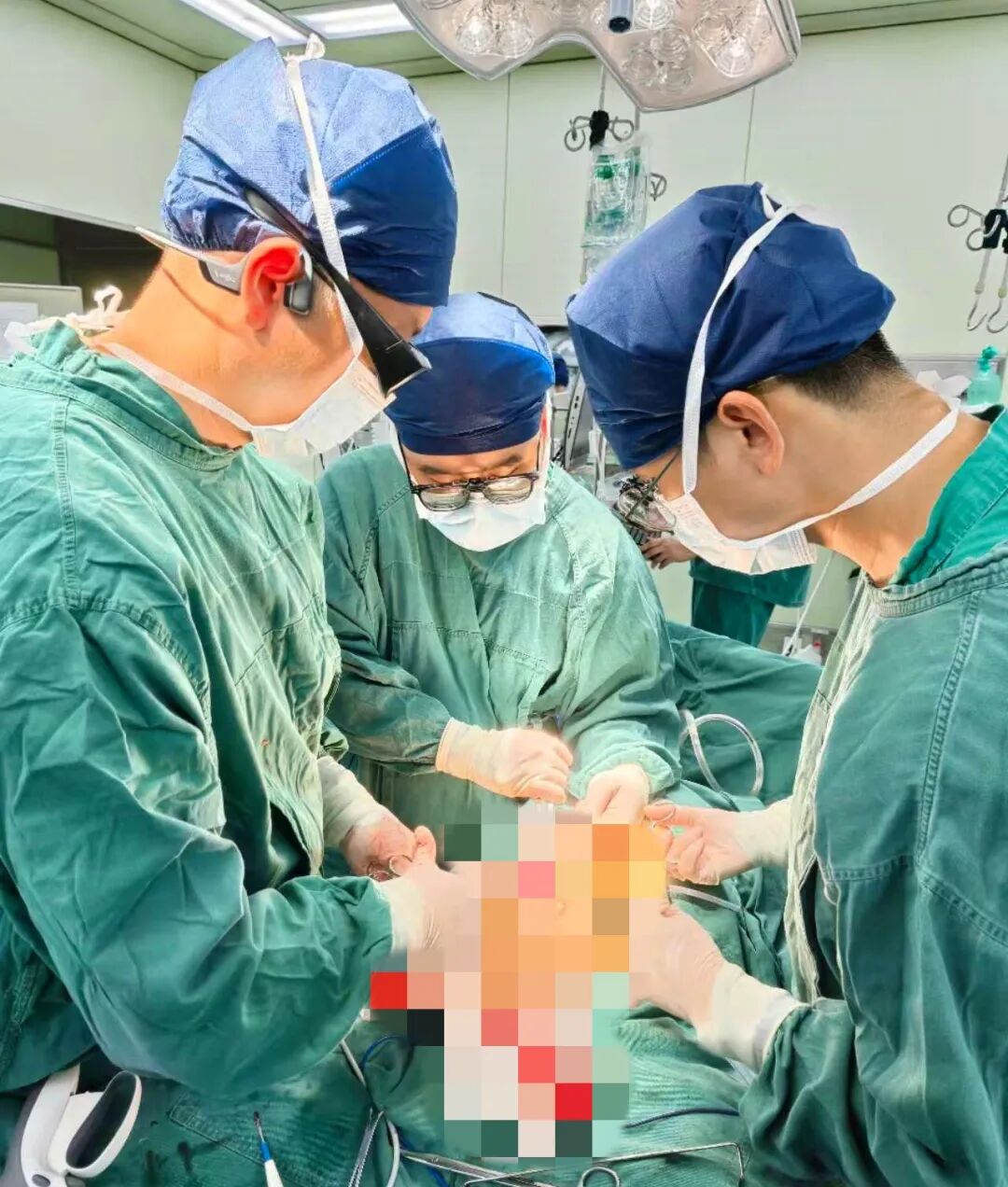 深夜六小时精准施治 仁心守护绝境患者重生