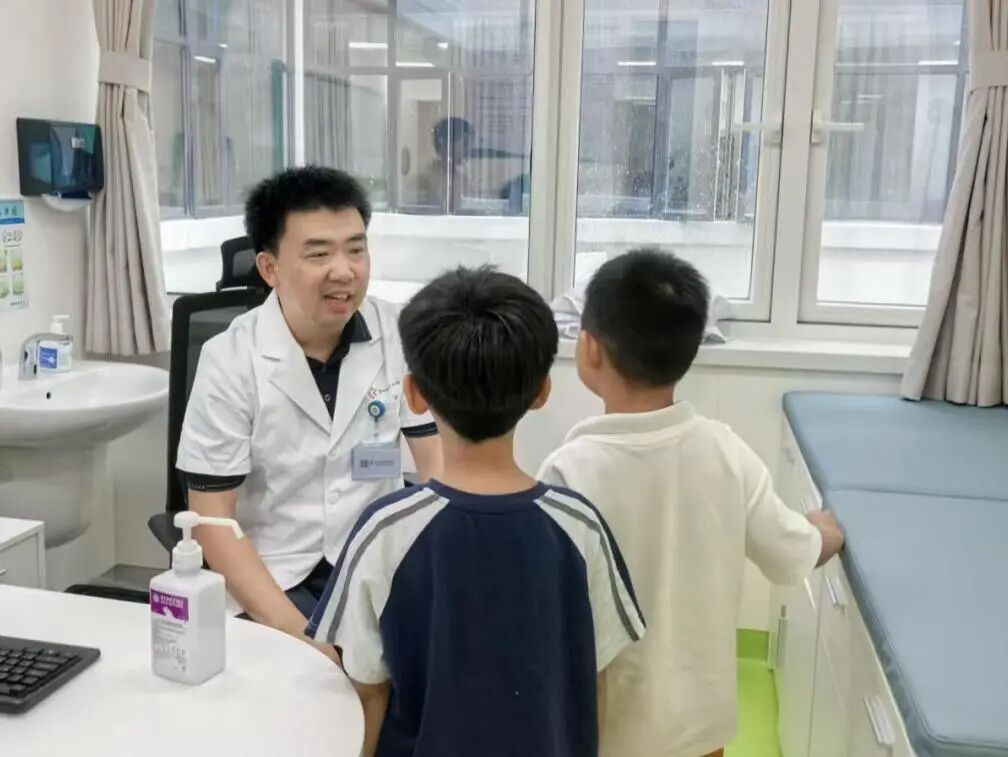 暖心义诊童趣满满！深圳市第三儿童医院公益服务守护儿童健康成长