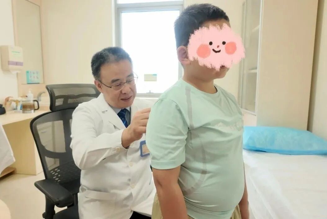 这周末的深圳,最“硬核”的顶流是他们!全国20城104人奔赴,只为“挺直腰杆”做人