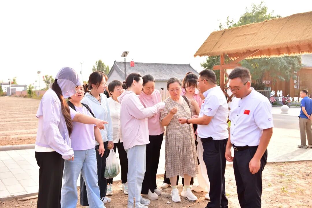 承岐黄、识百草、传匠心 ——长治市中医医院赴中药材教学科研种植基地开展研学活动