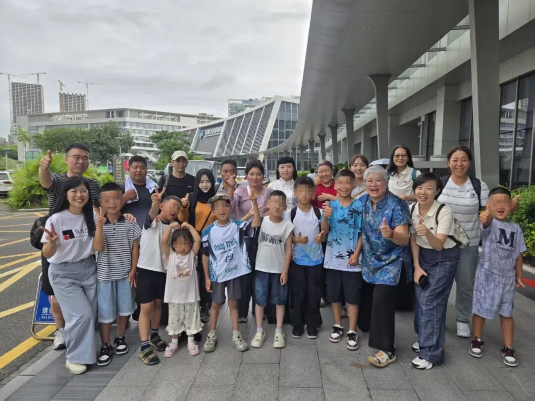 从高原到深圳,一场跨越九年的“微笑接力”