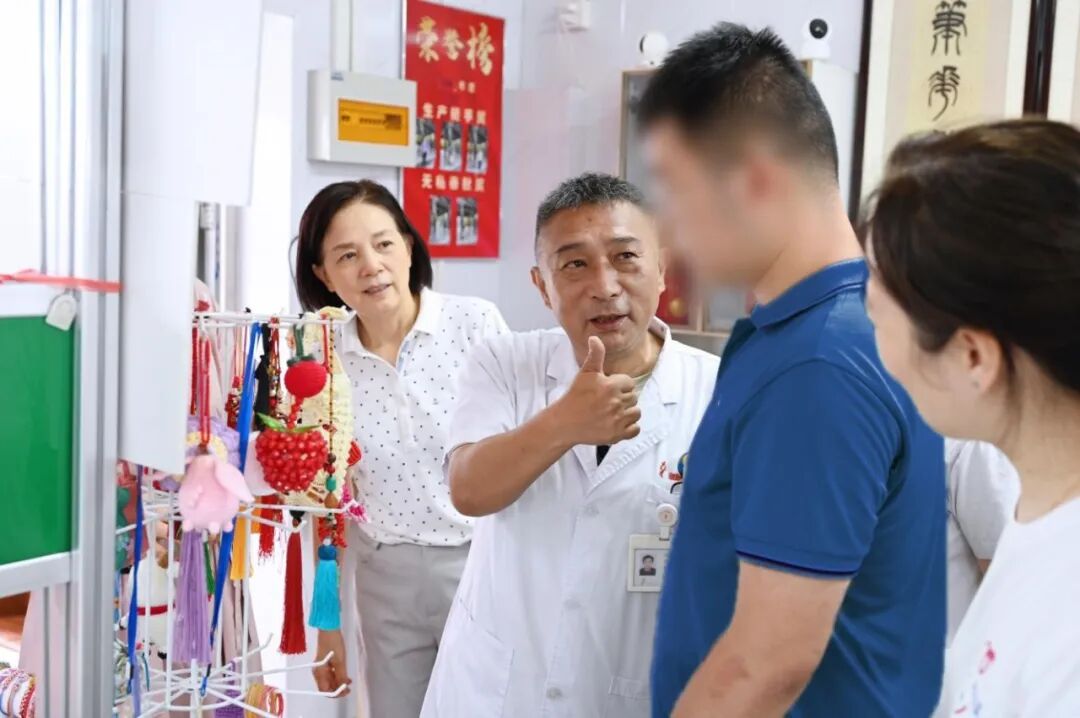 “用爱点亮每一颗心” | 关爱孤独症青少年及家庭主题公益活动