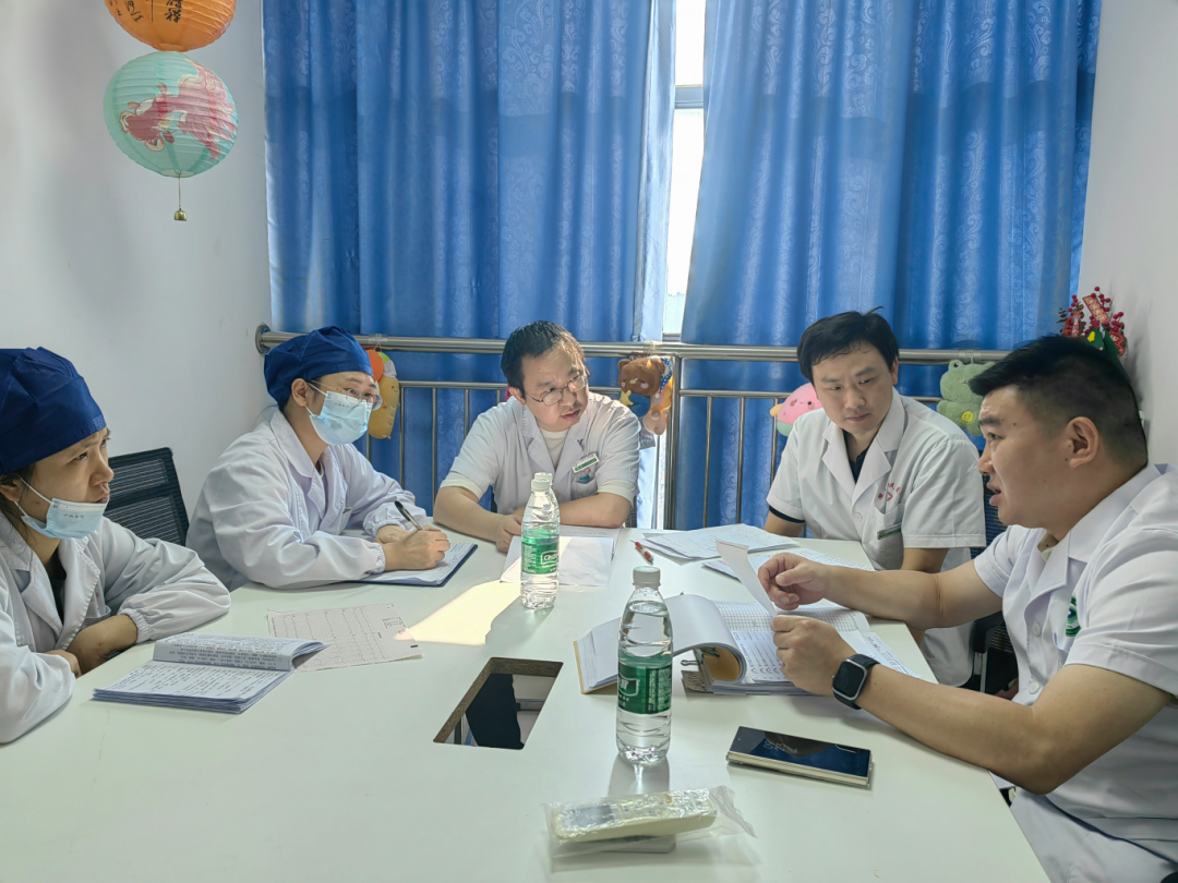 专家下沉传技术 巡回医疗促提升——荆门市中心医院医疗集团赴掇刀人民医院开展巡回医疗服务