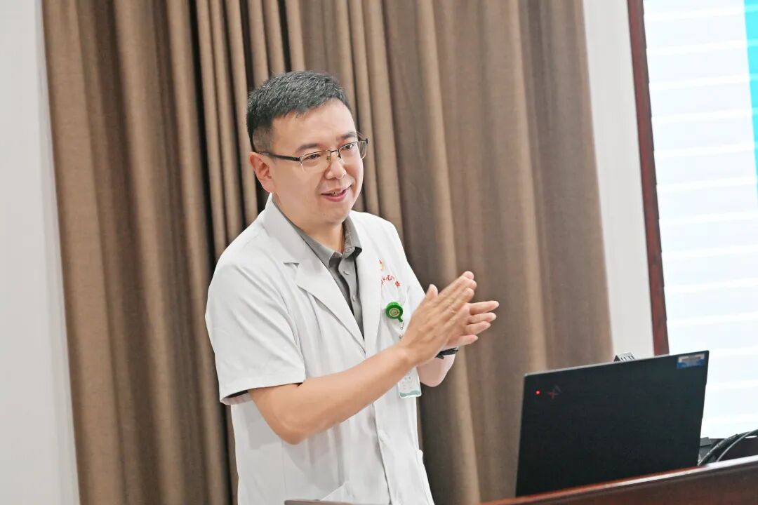 综合新闻丨聚力规范骨松诊疗 提升临床救治能力——本溪市中心医院骨科第一病区开展骨质疏松规范诊疗专题培训