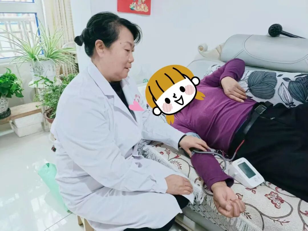 【我身边的家庭医生】一辆旧电动车，三十二载仁心——记133团医院社区护士李春红