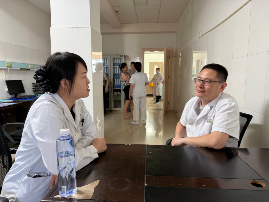 专家下沉传技术 巡回医疗促提升——荆门市中心医院医疗集团赴掇刀人民医院开展巡回医疗服务