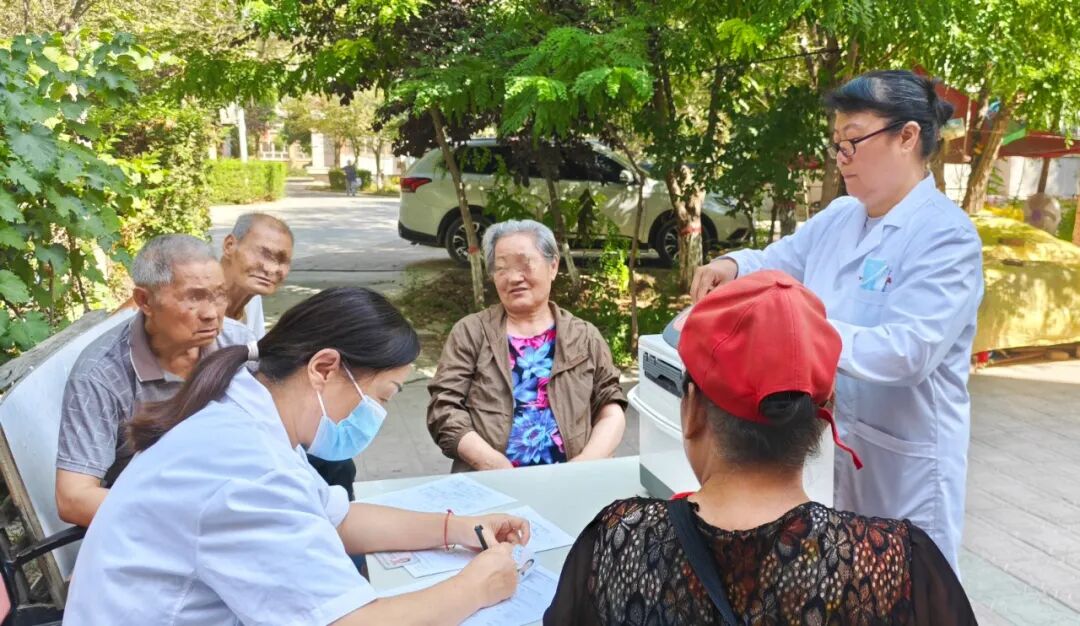 【我身边的家庭医生】一辆旧电动车，三十二载仁心——记133团医院社区护士李春红