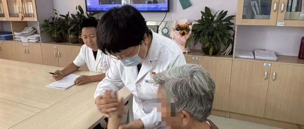 中西医协同精准诊疗 提质帕病专科服务——神经内科常态化开展帕金森病专病特色查房