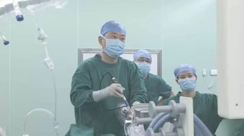 突破高龄手术壁垒|多基础病老人遭遇腰椎顽疾,脊柱微创技术精准解病痛