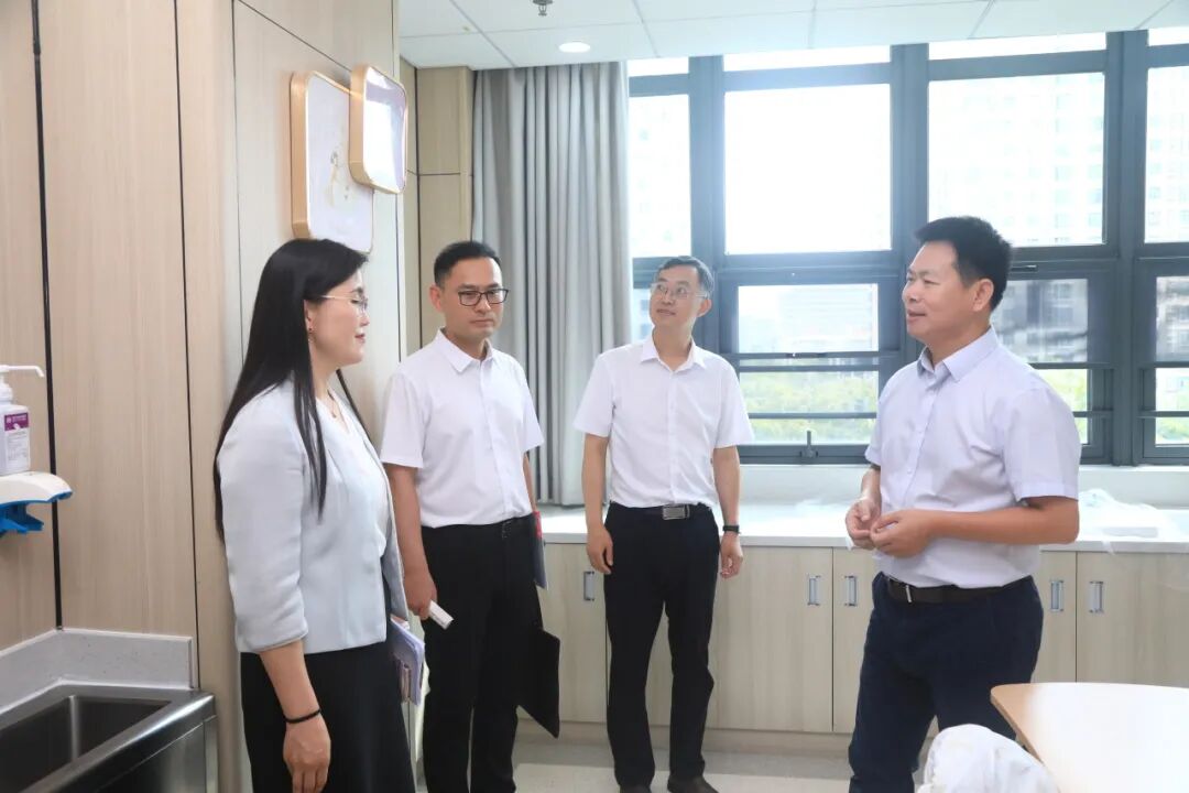 深圳援疆前方指挥部代表团到访深圳市妇幼保健院开展调研座谈