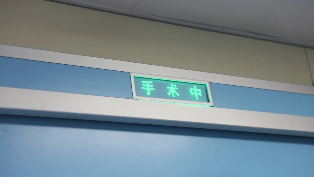 父子三人严重创伤！孩子颅骨碎裂、颅脑损伤、头皮大面积撕脱……20几名医护人员鏖战到凌晨，与死神抢人