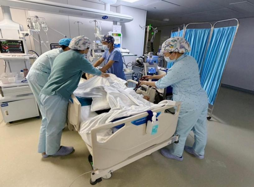 守护人工心肺的 12 小时｜ ECMO 专科护士的ICU守护日常