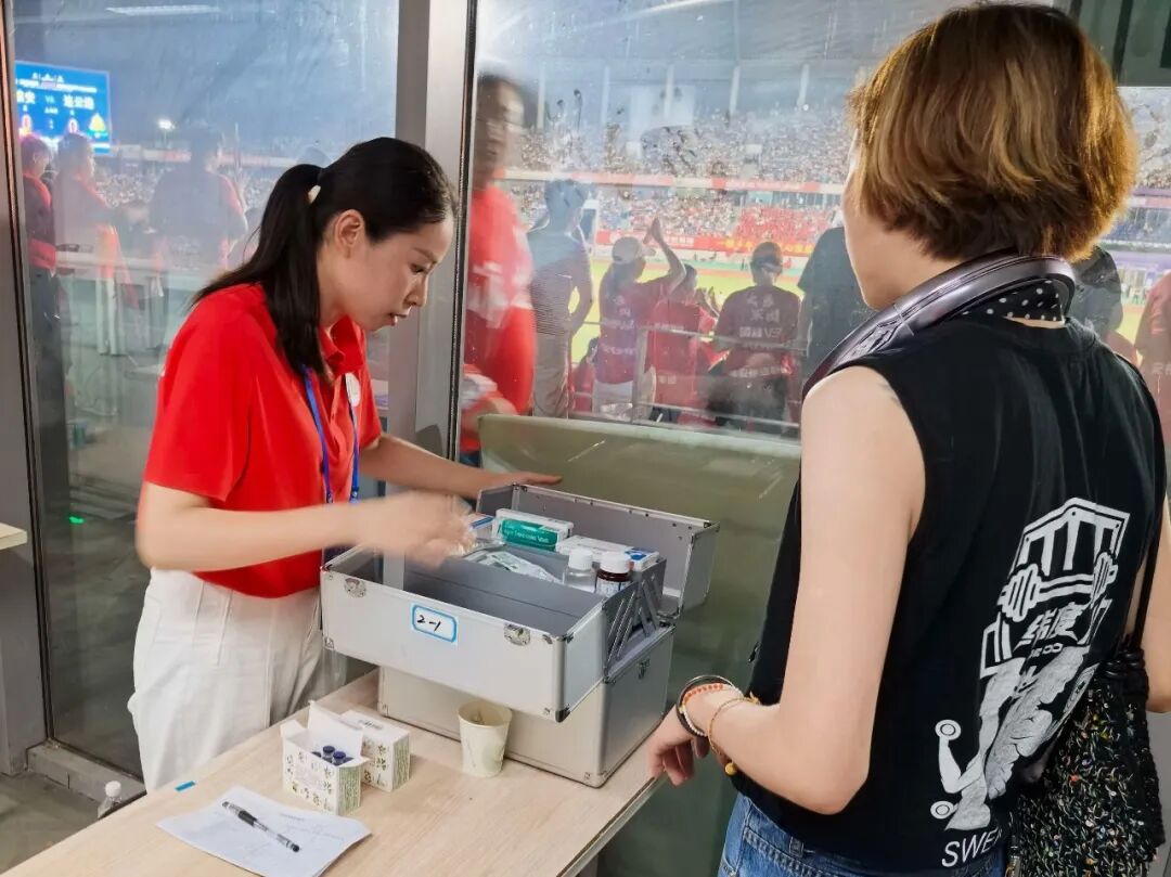 全取三分，燃爆主场！淮安队保留晋级悬念，淮安市一院守住健康底线