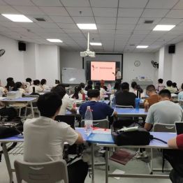 丨妇科教研室新学期第一课丨陕西省名中医张晓峰开讲中医妇科学：以国学智慧启悟岐黄之路