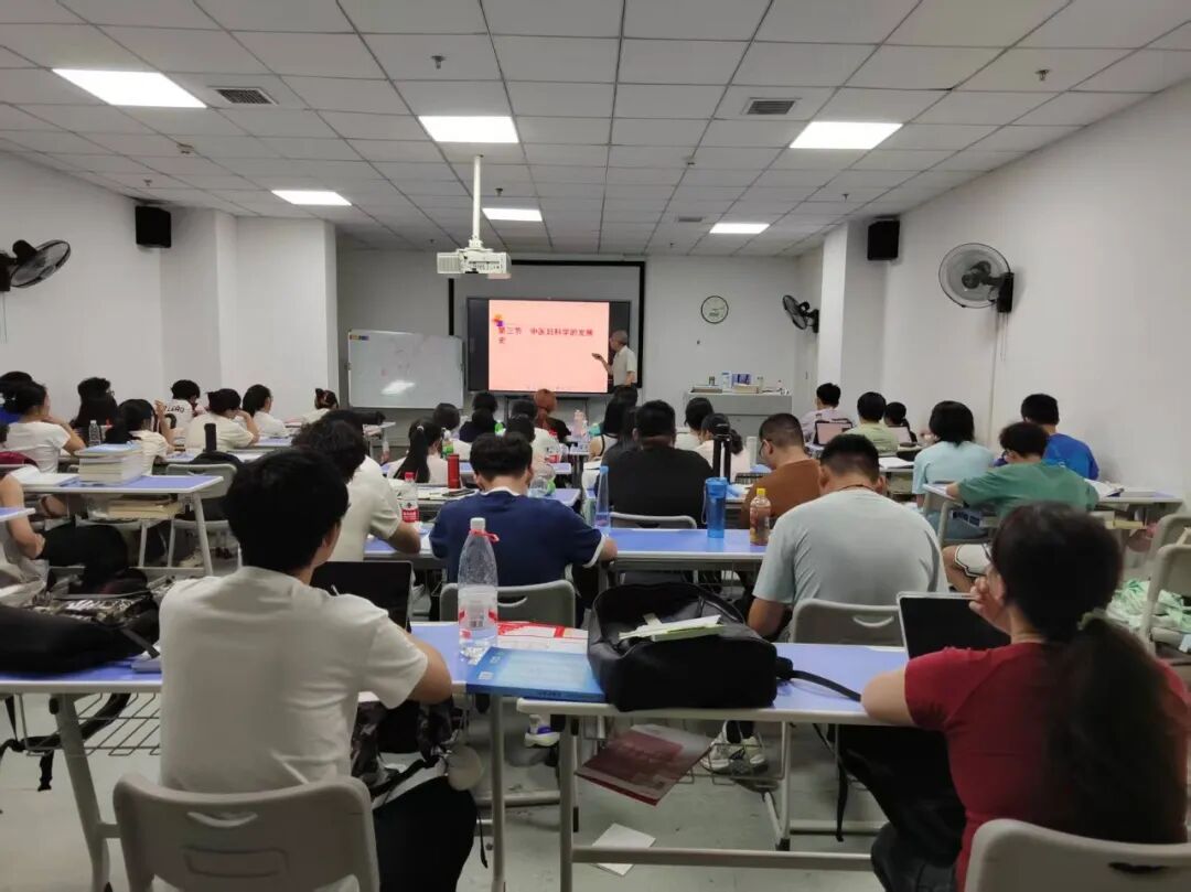 丨妇科教研室新学期第一课丨陕西省名中医张晓峰开讲中医妇科学:以国学智慧启悟岐黄之路