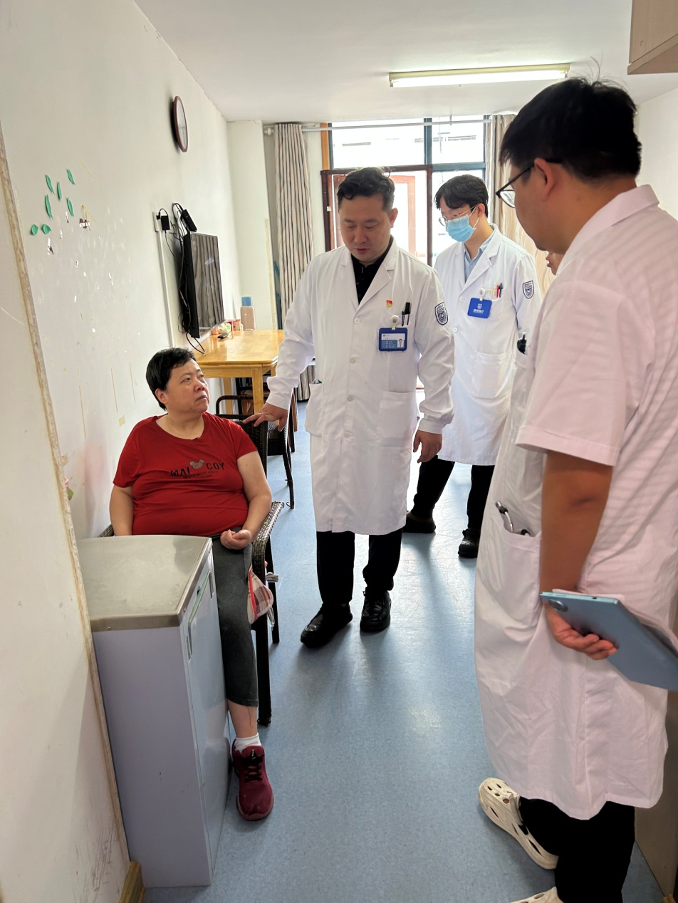 医心暖夕阳，健康常相伴｜南京江北医院专家团队走进养老院，把健康送到老人床边