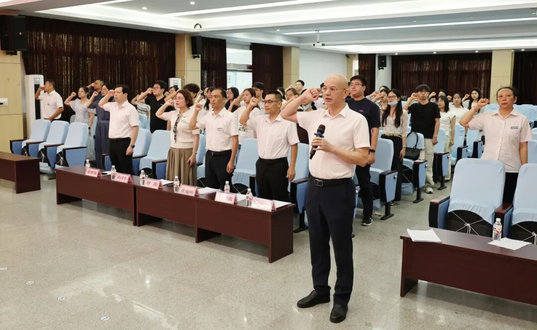 【院事】凝心聚力启新程 “医” 路同行向未来 —— 广西科技大学第二附属医院开展2026年新职工岗前培训暨团队拓展活动
