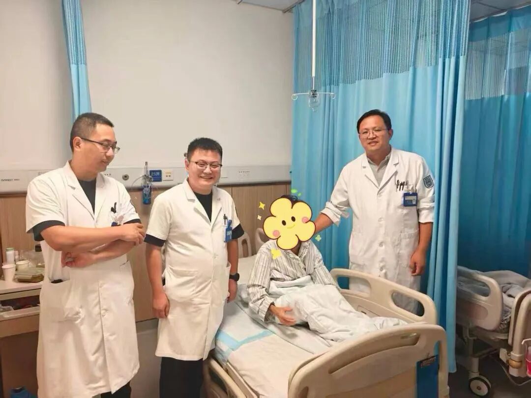 鏖战生死晨昏|七旬老人小肠穿孔诱发多器官衰竭,普外科携手重症医学科接力攻坚挽回生机