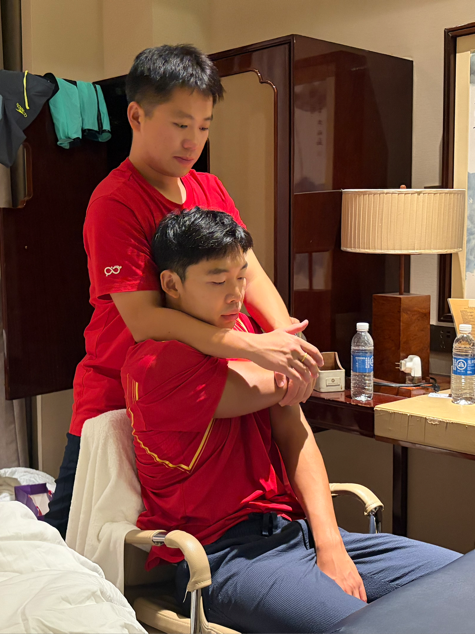 体卫融合赋能赛场|我院外派康复治疗师全力护航全国夏季游泳锦标赛,助力运动健儿斩获佳绩