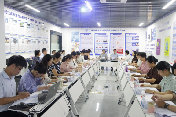 喜讯：广西医科大一附院牵头发布《成人便携式可视化鼻肠管置管操作规范》团体标准