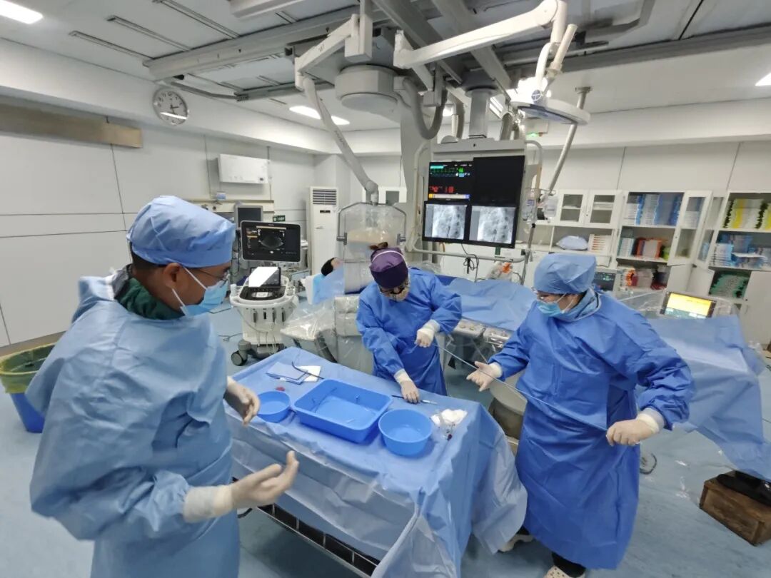 南京鼓楼医院集团宿迁医院心血管内科成功开展首例可降解卵圆孔未闭封堵器植入术